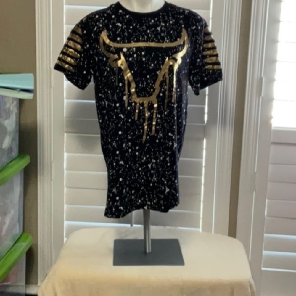 Switch rare remarkable T-Shirt with Gold Bull Graphic large